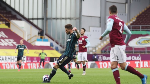 Trực tiếp bóng đá Burnley - Leeds United: Rodrigo suýt lập hat-trick (Hết giờ) - 2