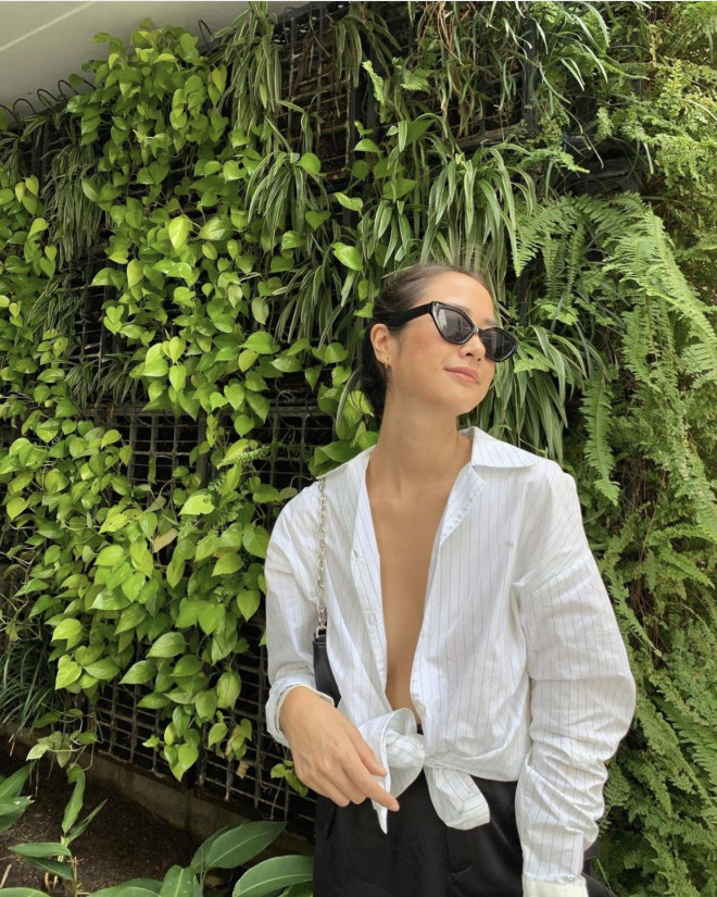 Vẻ đẹp da nâu ngực mỏng của nữ chính trong MV "Trốn tìm" của Đen Vâu - 6