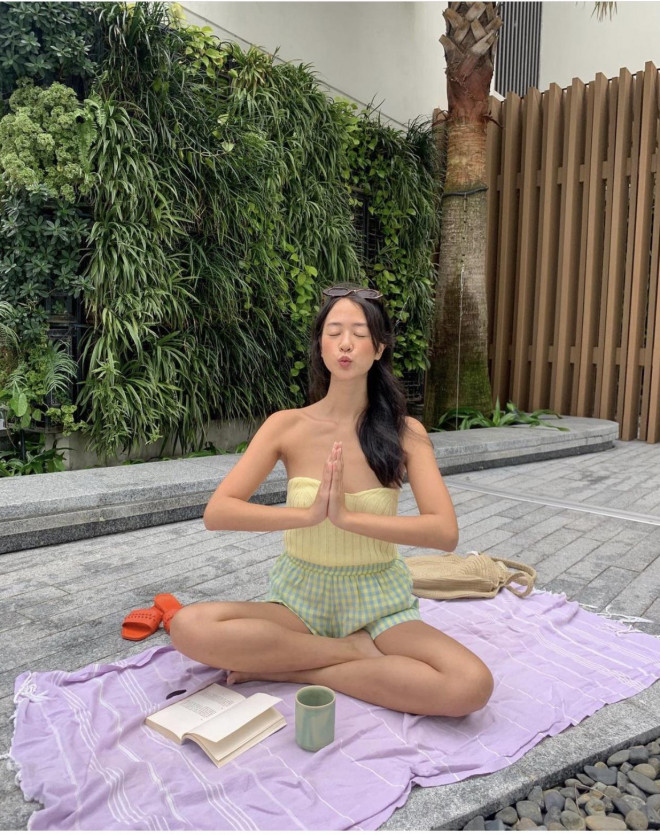 Vẻ đẹp da nâu ngực mỏng của nữ chính trong MV "Trốn tìm" của Đen Vâu - 12