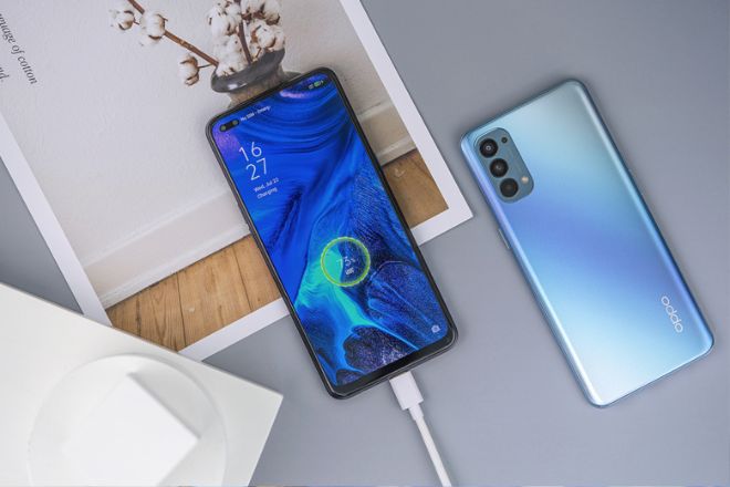 OPPO Reno4.