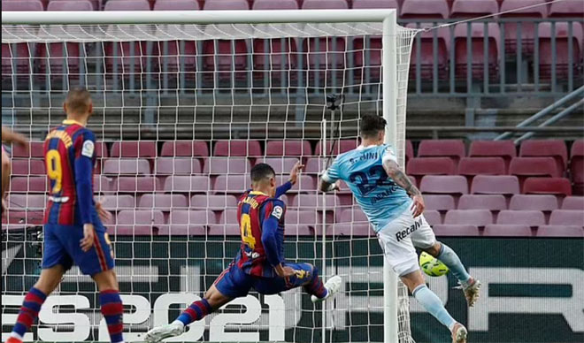 Santi Mina bên phía các vị khách Celta Vigo 2 lần gieo sầu cho đội chủ sân Nou Camp