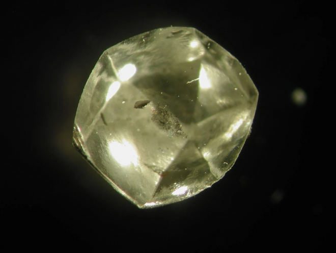 Một trong những viên kim cương "quý nhất thế giới", nắm giữ bí mật về sự hình thành Trái Đất - Ảnh: Đại học Columbia