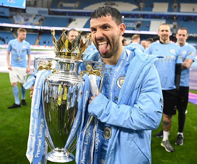 Sau 10 năm cống hiến, Aguero trở thành một tượng đài, một huyền thoại của Man City với 389 trận, 260 bàn và 15 danh hiệu, gồm 5 Ngoại hạng Anh, sáu Cup Liên đoàn, một Cup FA và ba Siêu Cup Anh. Nhưng Aguero vẫn có cơ hội nâng thêm các thống kê này cho Man City, do đội vẫn còn trận chung kết Champions League với Chelsea. Trận đấu này diễn ra trên sân Dragao, Porto, Bồ Đào Nha ngày 29/5