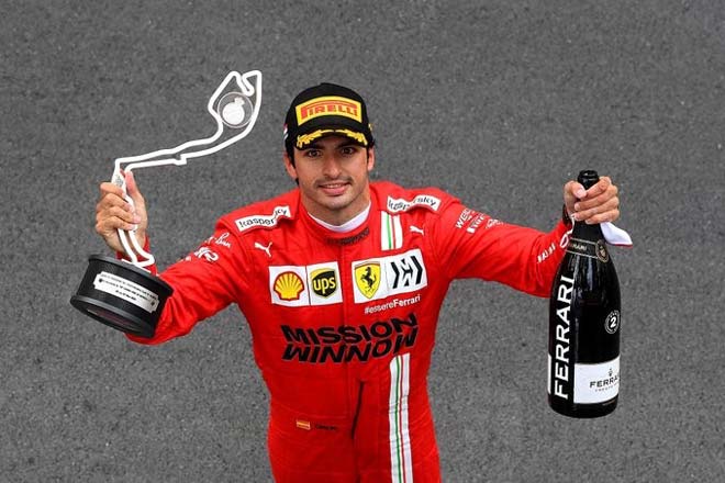 Sainz giành podium đầu tiên tại Ferrari và ở Monte Carlo cho riêng mình