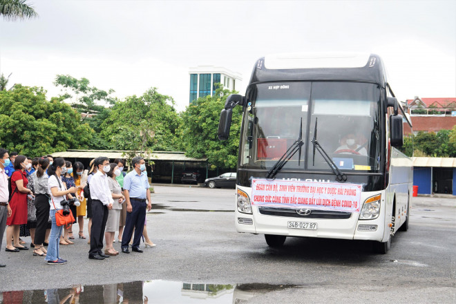 Gần trăm giảng viên, sinh viên Đại học Y dược Hải Phòng lên đường chi viện cho Bắc Giang chống dịch COVID-19 - 12