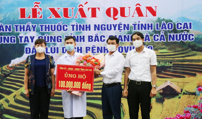 Tỉnh ủy, HĐND, UBND tỉnh Lào Cai ủng hộ và kêu gọi các tổ chức, cá nhân, các nhà hảo tâm góp sức cùng Bắc Giang và cả nước chống dịch COVID-19. Ảnh: V.H