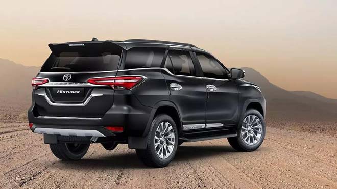 Toyota Fortuner thế hệ mới sẽ có cửa sổ trời và nhiều công nghệ hiện đại - 3