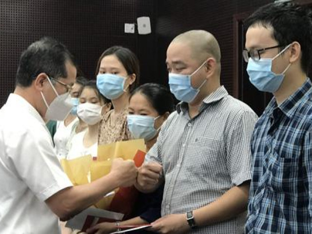 Sức khỏe đời sống - Phó Giám đốc và các chuyên gia, bác sĩ Bệnh viện Trung ương Huế xung phong vào vùng dịch Bắc Giang