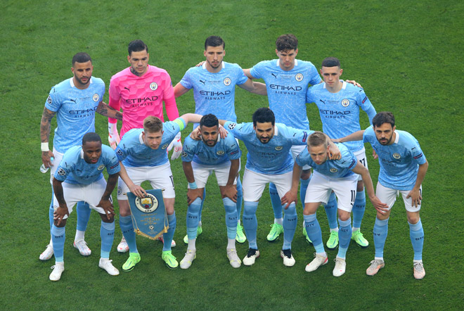 Man City ra quân trong trận chung kết với đội hình không có một tiền vệ thu hồi bóng thật sự nào