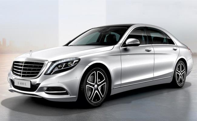 Chiếc xe dòng S-Class này có giá khoảng 4 tỷ đồng.
