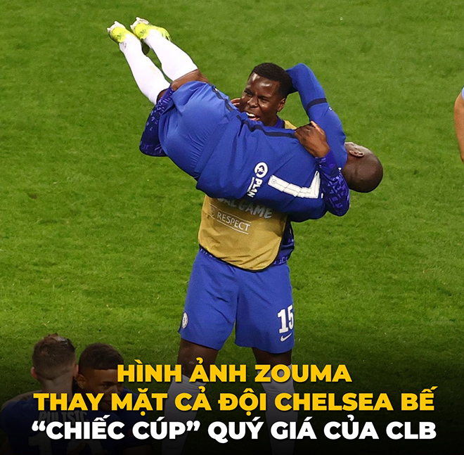 Hình ảnh "chiếc cúp C1" của Chelsea được nâng niu.