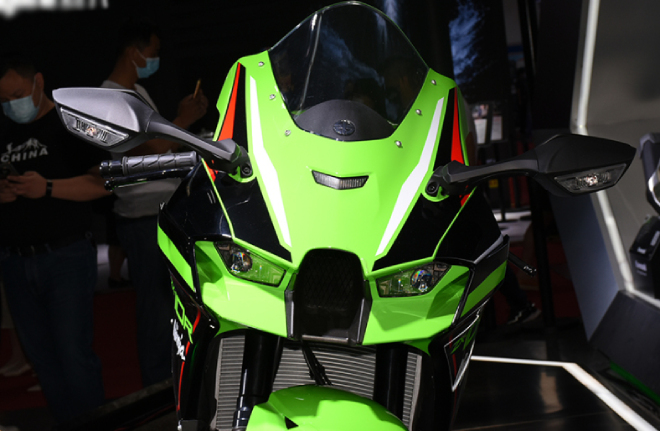 2021 Kawasaki Ninja ZX-10R.