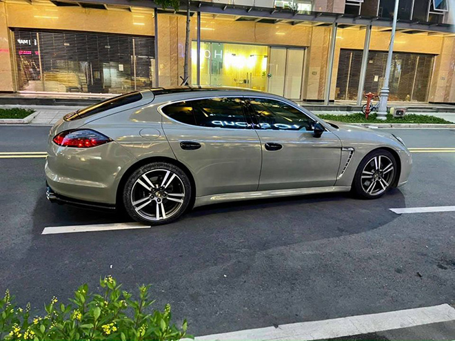 Porsche Panamera lăn bánh 64.000km rao bán lại chỉ 1,7 tỷ đồng - 4