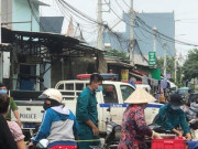 Tin tức trong ngày - Vụ cháy nhà ở TP Thủ Đức: Camera ghi lại cảnh 1 kẻ khóa cửa ngoài rồi tưới xăng đốt