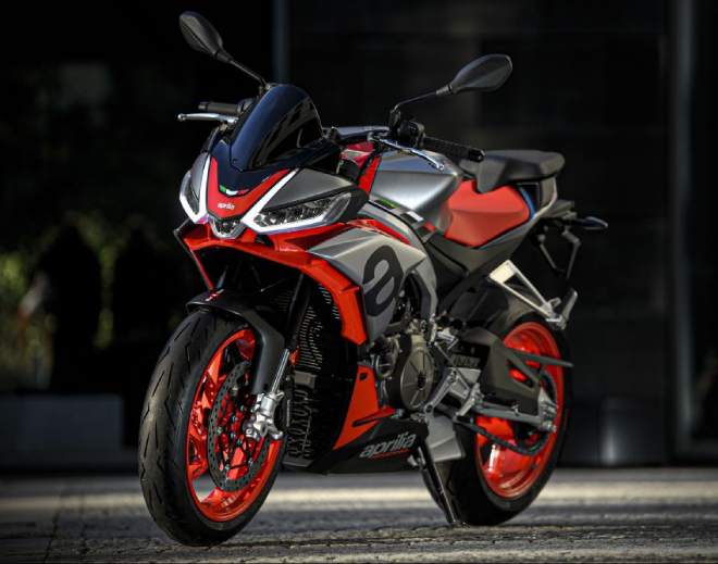 2021 Aprilia Tuono 660 về Đông Nam Á, giá suýt nửa tỷ đồng - 1