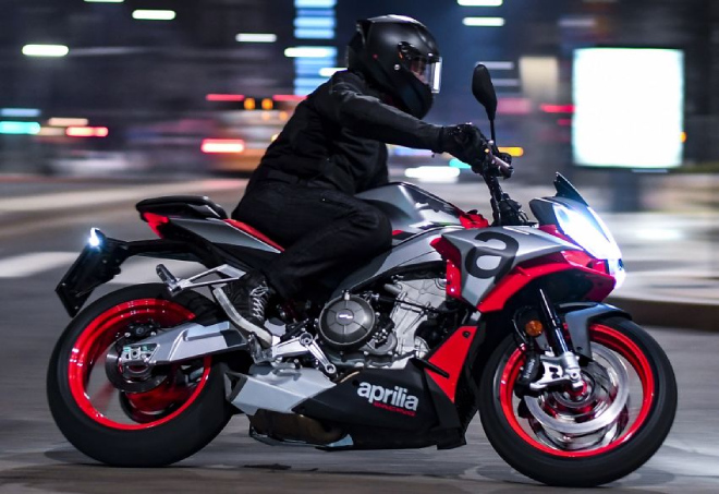 2021 Aprilia Tuono 660 về Đông Nam Á, giá suýt nửa tỷ đồng - 8