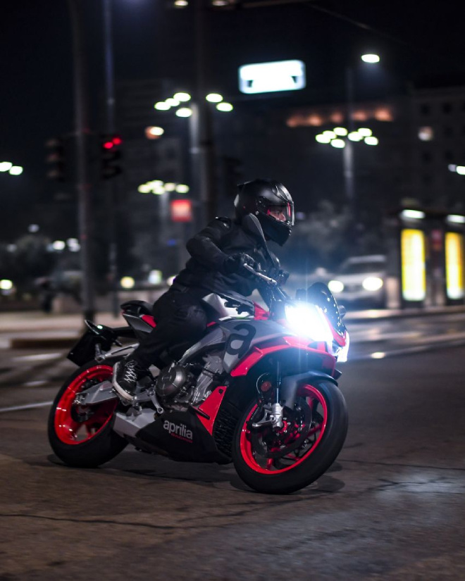 2021 Aprilia Tuono 660 về Đông Nam Á, giá suýt nửa tỷ đồng - 10