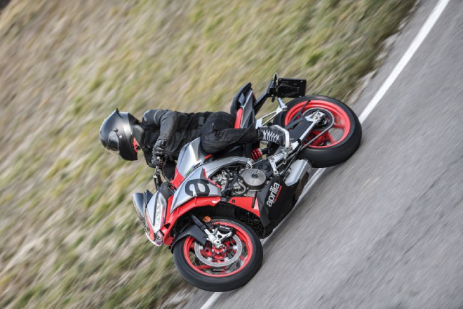 2021 Aprilia Tuono 660 về Đông Nam Á, giá suýt nửa tỷ đồng - 3