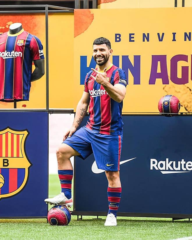 Sergio Aguero vui vẻ ra mắt Barcelona