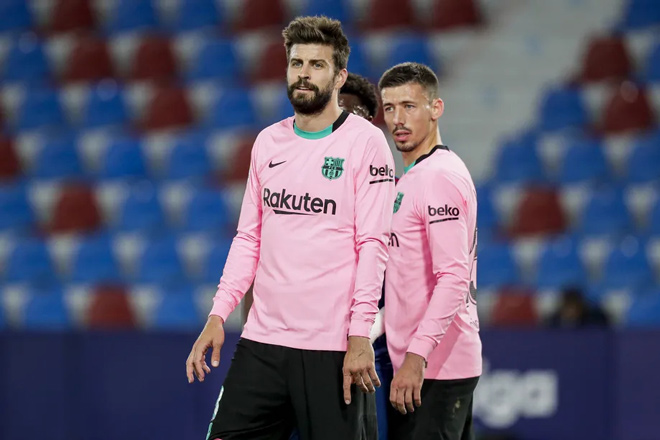 Bộ đôi trung vệ Pique - Lenglet của Barcelona thi đấu không tốt trong mùa giải vừa qua