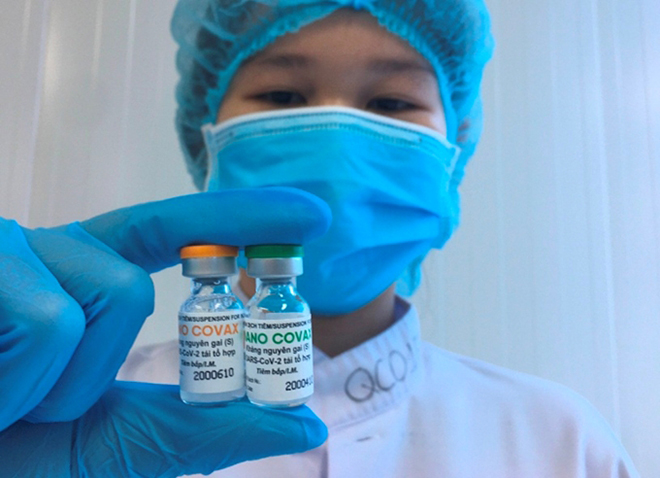 Việt Nam đang đẩy mạnh tiêm vắc-xin COVID-19.