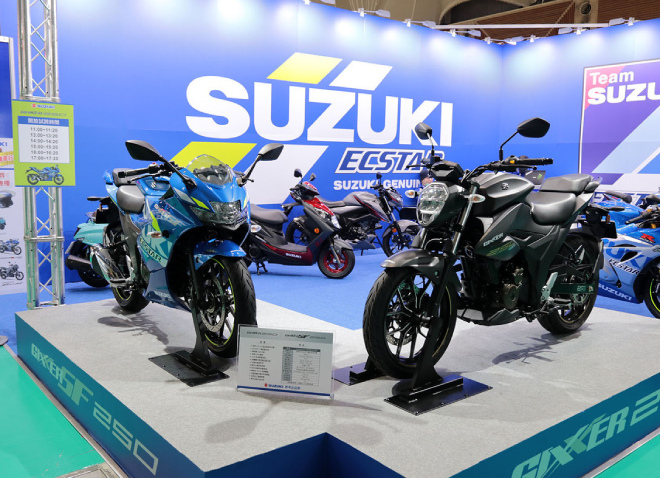 2021 Suzuki Gixxer 250 (Trái) và Gixxer SF 250 (Phải).