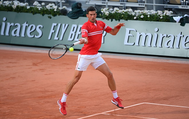 Nole lần thứ 17 liên tiếp vượt qua&nbsp;vòng 1 Roland Garros