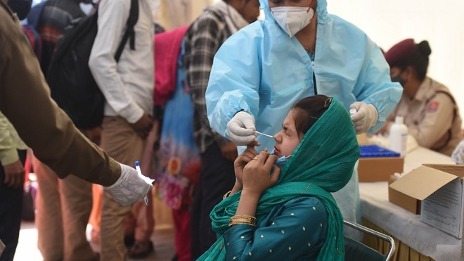Ấn Độ liên tiếp đón nhận các thông tin tích cực sau một thời gian dài đối phó&nbsp;đợt lây nhiễm Covid-19 lần hai.