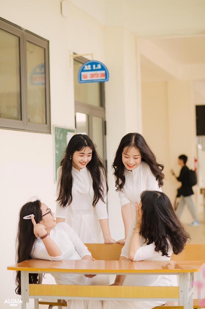 Ngọc Nhẫn tiếc nuối khi không được mặc tà áo dài trắng dự lễ bế giảng cuối cùng