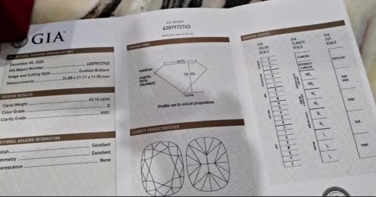 Giấy kiểm định kim cương của bà Hằng