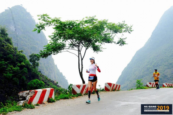 Dù có tiền sử bệnh hen suyễn, nhưng Hoa hậu Thu Thuỷ đã cho thấy nghị lực lớn lao của mình trên đường chạy. Cô đã tham gia nhiều giải chạy như Ha Noi Half Marathon, Vietnam Mountain Marathon, Hanoi Ultra Trail...trở thành người truyền cảm hứng và lan toả đam mê chạy bộ tới mọi người.