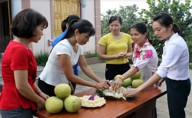 Theo lãnh đạo huyện Yên Bình, cây bưởi mang lại nguồn thu nhập khoảng hơn 40 tỷ đồng cho người trồng bưởi mỗi năm.&nbsp;
