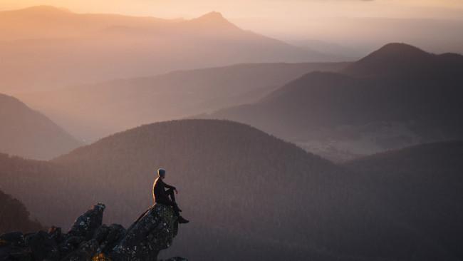 Kunanyi / Mt Wellington, Hobart - Tasmania: Hãy đến Hobart để được chiêm ngưỡng những khung cảnh tuyệt diệu mà bạn sẽ không thể quên được khi du lịch tại Úc.&nbsp;
