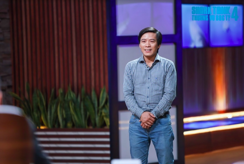 Nhà sáng lập Bluecare&nbsp;Nguyễn Văn Phong gọi vốn tại Shark Tank.