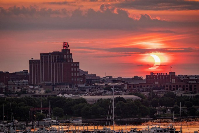 Nhật thực ở Baltimore (Maryland, Mỹ) - Ảnh: Justin Berk