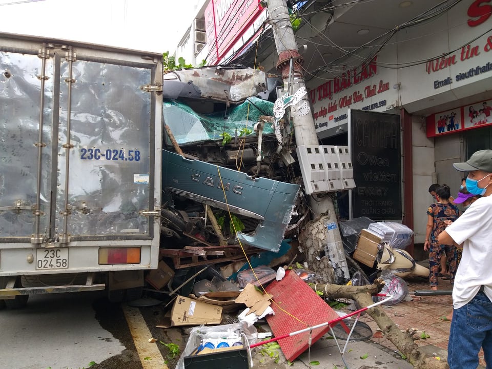 Vụ tai nạn không gây thiệt hại về người nhưng ước tính thiệt hại lớn về tài sản