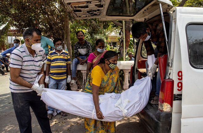 Hơn 6.000 ca tử vong được công bố trong một ngày ở Ấn Độ là mức cao chưa từng thấy trên thế giới.