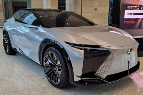 Cận cảnh mẫu xe SUV động cơ điện mới nhất của Lexus