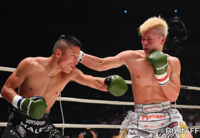 Tenshin Nasukawa (phải) sắp chơi sự kiện "1 đêm đấu 3 đối thủ" khác nhau