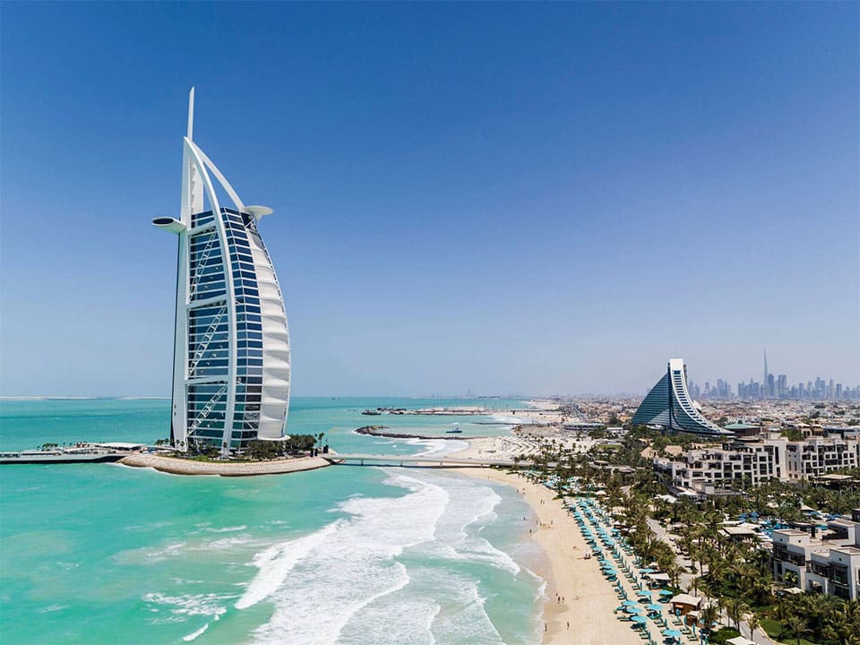 Khách sạn 7 sao&nbsp;Burj Al Arab ở Dubai.