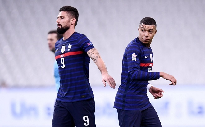 Mbappe đang mâu thuẫn với Giroud