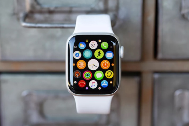 Nhiều dòng Apple Watch đã tích hợp công nghệ màn hình LTPO.