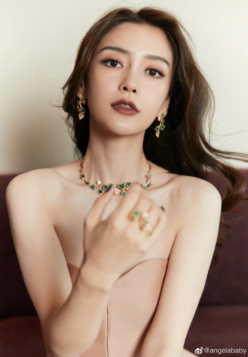 Angelababy ít nhiều mang dòng máu Đức nên có nét đẹp nổi bật.