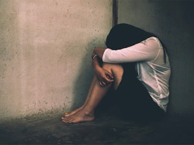 Trong suốt 3 tháng, thiếu nữ 16 tuổi bị cưỡng hiếp gần như mỗi ngày. (Ảnh minh họa)
