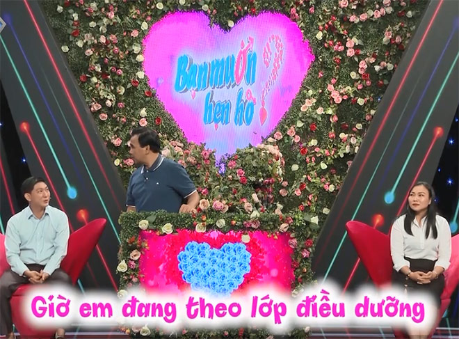 Ông chủ quán cà phê S.T tiết lộ thêm rằng nghề nghiệp chính của anh là y sỹ. Trước đây anh từng làm bệnh viện Quân y chuyên bó bột, nắn chỉnh xương và tiểu phẫu, nối gân. Vì một số vấn đề ở nhà nên sắp tới anh sẽ đi học thêm, hiện anh đang theo lớp điều dưỡng.