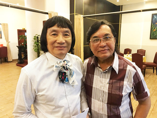 NSƯT Minh Vương và NSƯT Thanh Tuấn trong buổi họp mặt ê-kíp thực hiện chương trình sáng 15-12