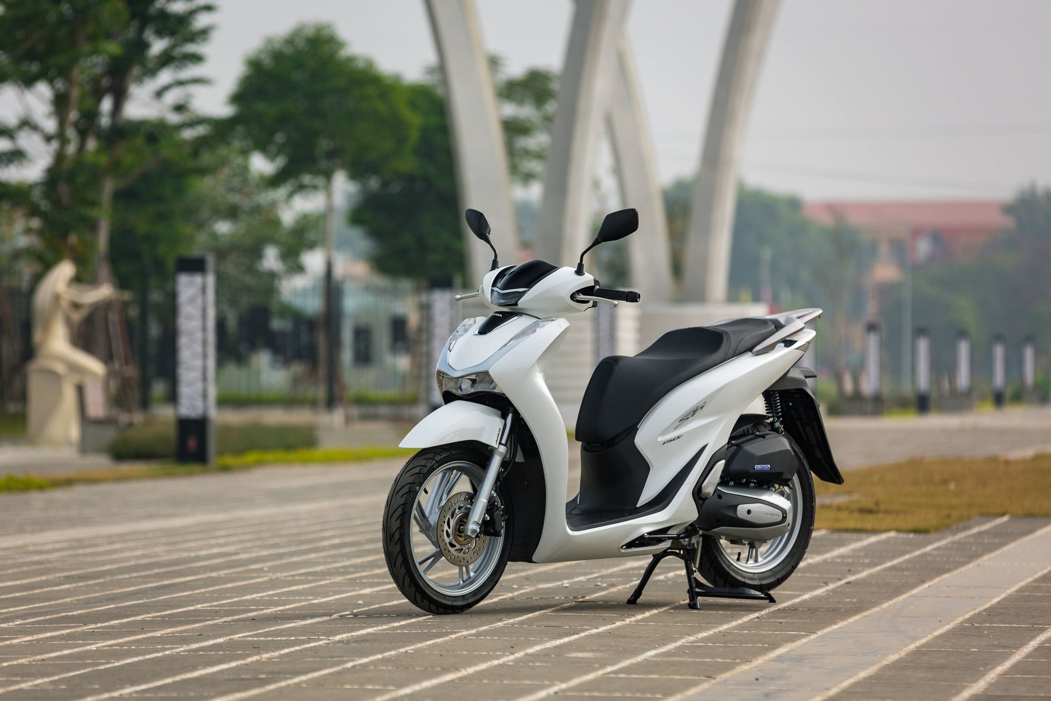 Honda SH đời 2019 vs 2020: Khoảng cách &#34;năm trước năm sau&#34; khác biệt lớn tới mức nào? - 1