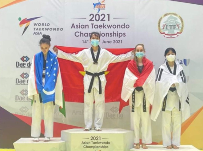 Kim Tuyền (cao nhất) giành HCV Taekwondo châu Á 2021