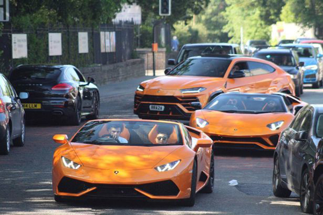 Lamborghini Aventador và&nbsp;Lamborghini Urus