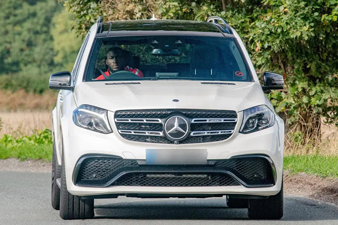 Mercedes-AMG GLS 63 màu trắng trị giá 115.000 bảng Anh.